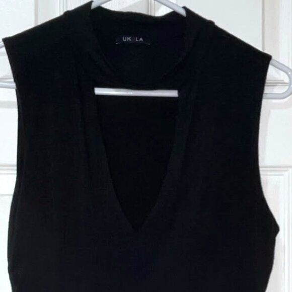 Brand New Black UK2LA Crop Top Size M/L NWOT - Picture 3 of 6